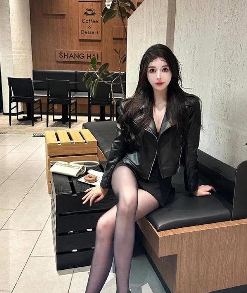 美女长腿丝袜高跟,探寻美女的时尚魅力
