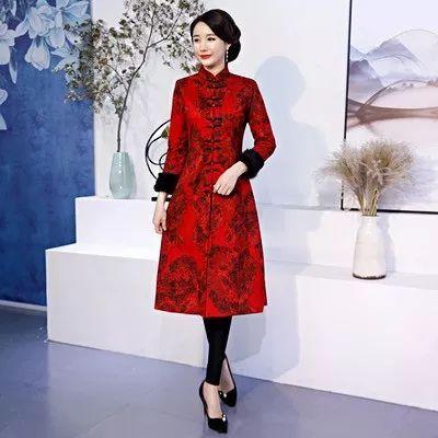 红旗袍红丝袜磁力,穿越时空的时尚传奇