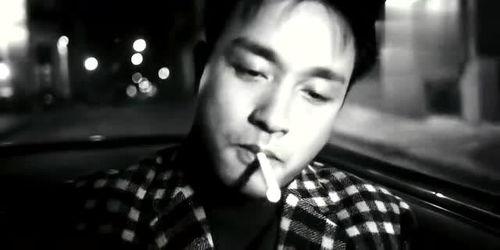 张国荣抽烟段视频