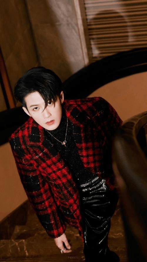 娱乐主播吃瓜说檀健次,主播吃瓜热议，揭秘明星幕后故事